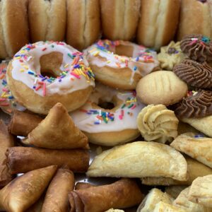 Large Pastry Tray (10 Servings).