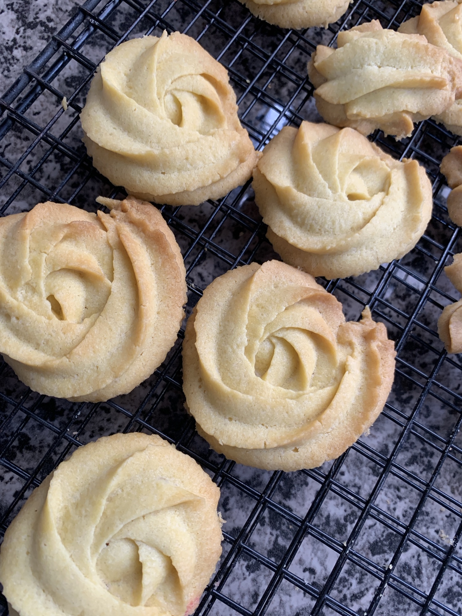 Simple Vanilla Butter Cookie Recipe